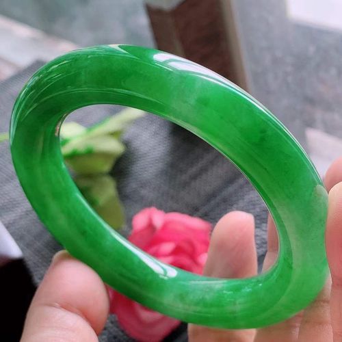 天然缅甸翡翠玉手镯子正品老坑冰糯种满绿色圆条真玉手镯女款新品