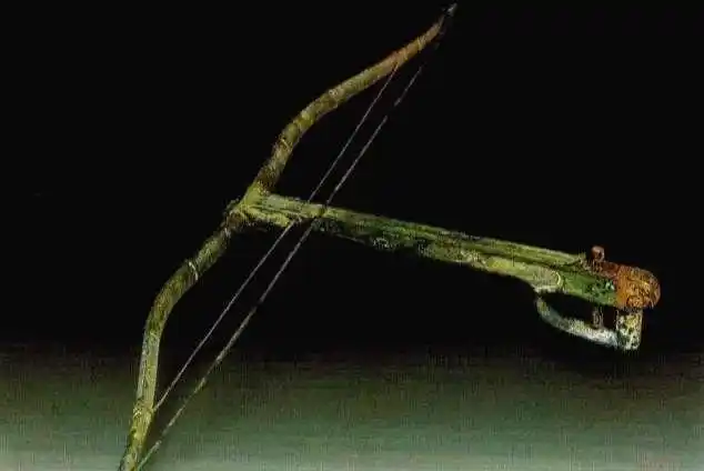 秦始皇陵出土的秦弩