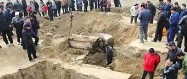 河南发现吕布墓,墓中文物揭开千古谜团,三国演义是在胡绉?