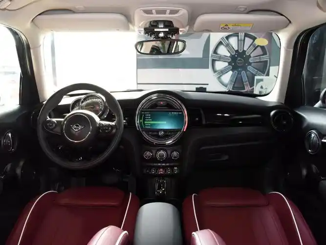 mini mini 2020款 1.5t cooper 经典派 五门绝色版