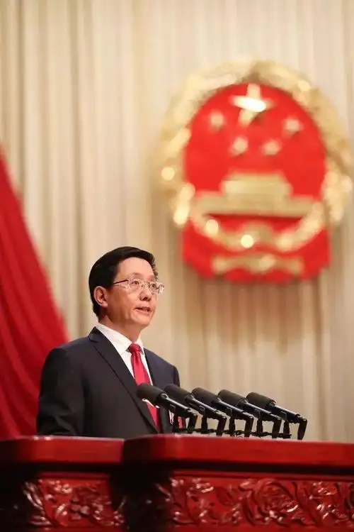 云南省政府官网)去年11月25日,王予波任云南省代省长