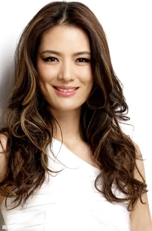 57岁郎昆四任妻子近照,个个貌美如花,完败汪峰