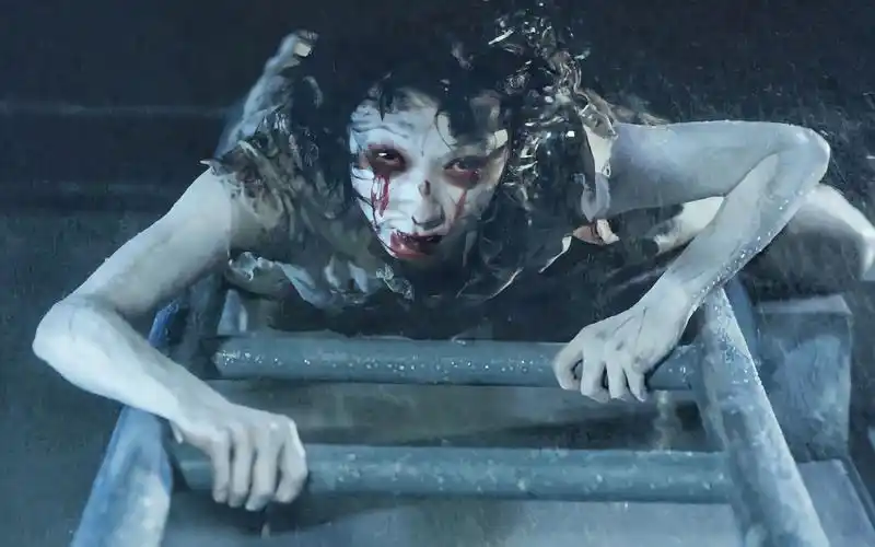 泰国恐怖片的巅峰之作《鬼影》,无数人的童年阴影!