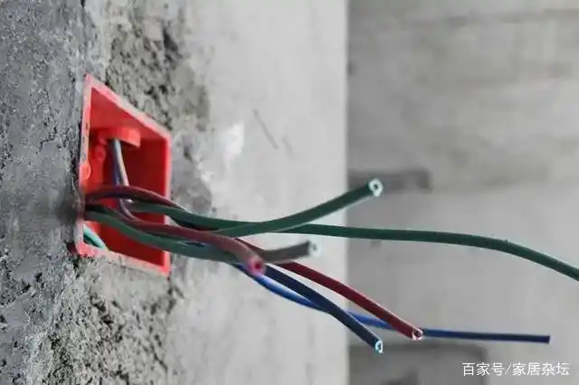 家装电路的暗线用多股软线还是单股硬线