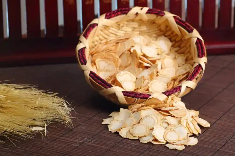 人参花吉林敖东白参生晒参东北特产泡酒大片长白山人参片.