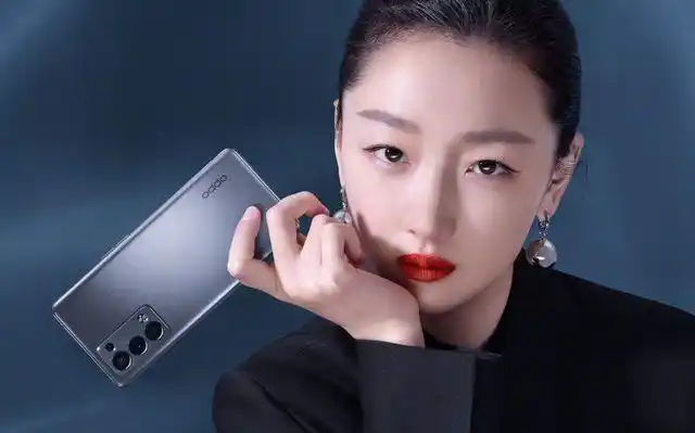 周冬雨官宣海报暴露reno6超大杯外观深邃黑色高级质感太惊艳