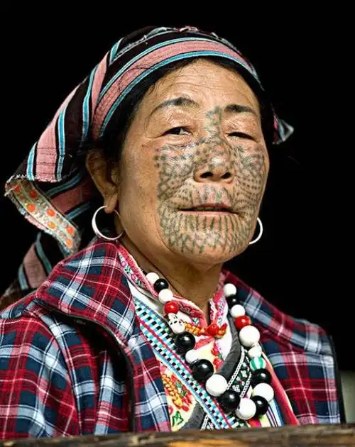 云南这个地方,纹身是对夜夜笙歌有帮助,和尚小时候就纹身?