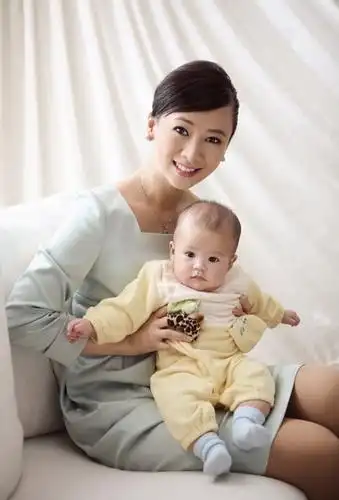 明星子女照片大比拼