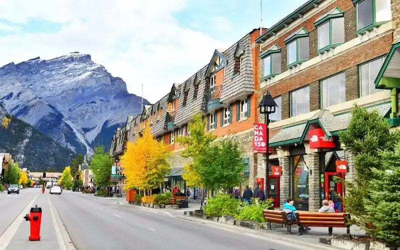 玩遍了加拿大,却不知道第一座国家公园竟然是