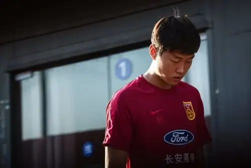 u23国足3-2伊朗,高准翼回传失误打进神奇乌龙球,怎么评价这个丢球?