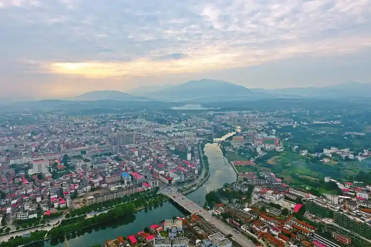 李代龙 《全域公园》 13683761887 信阳市.jpg