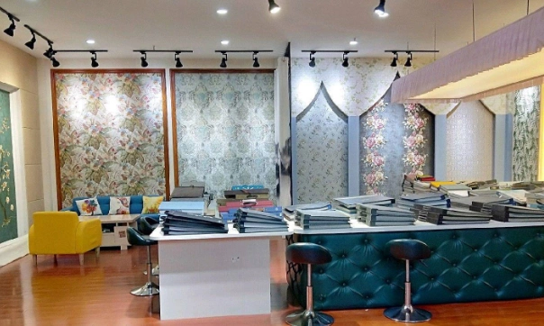 新闻墙布这种产品,不仅遵循环保,绿色,而且也呈现出与众不同装修风格