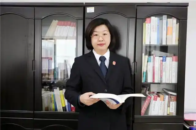 威海市中级人民法院民二庭书记员邹乔平凡岗位创造精彩人生