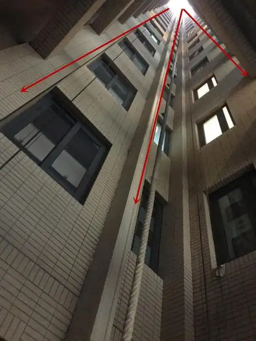 带天井的商品房比起内天井我愿意买带外天井的房子通风不遮光