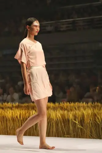 惠州学院时装周模特表演