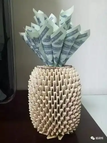 有人说还有菠萝……嗯,确实纸分币最深入人心的形象,我估计也不是