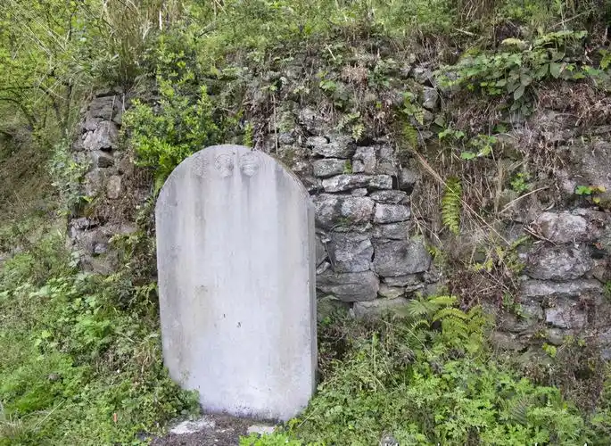 贵州一日游攻略51(修文篇三)——三人坟,蜈蚣桥