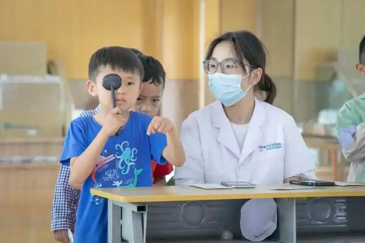 视力筛查让孩子们的眼睛更明亮让少年们的世界更精彩
