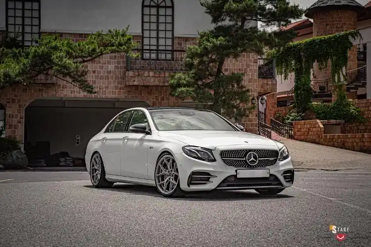 奔驰e43 amg 国内在售只有国五排放