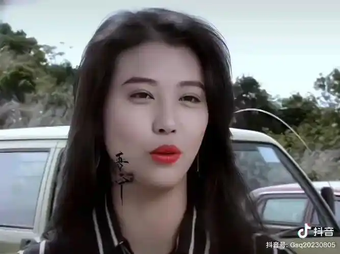 谁说李嘉欣漂亮的?八九十年代香港最漂亮的女明星应该是周海媚!