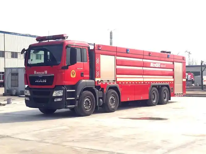 德国曼man消防车