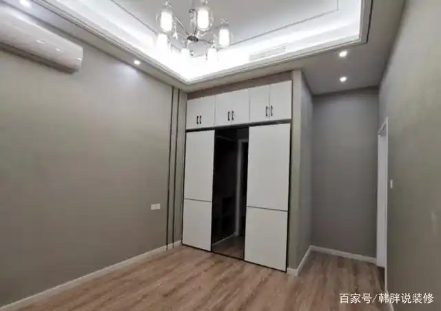 期待了半年的新房,终于完工了,卫生间装在衣柜里,谁见过?