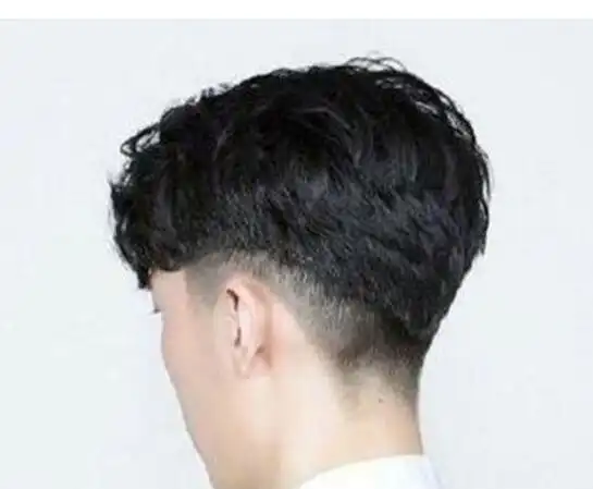 男士后脑勺倒三角发型