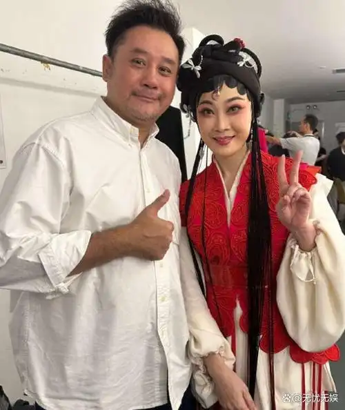 麦长青在他的个人社交媒体上发布了一张照片,透露了他的旧同事蒋文端