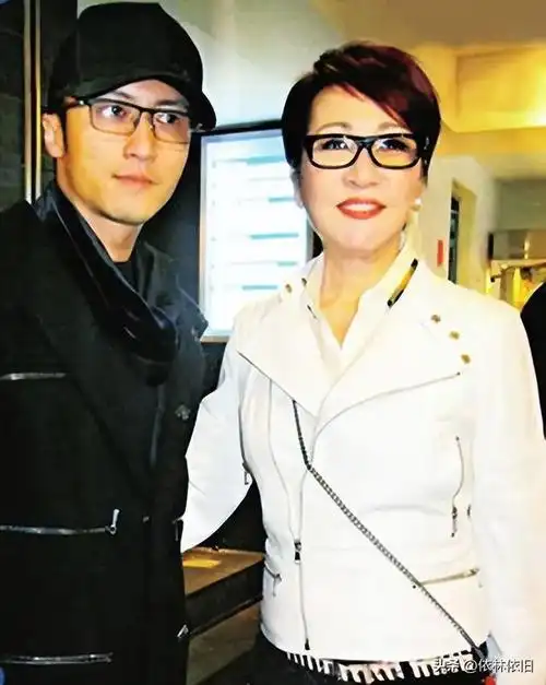 谢贤不慎说漏嘴张柏芝三胎生父浮出水面谢家父子知情已久