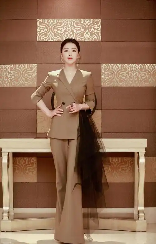 陈紫函|演艺圈百变女王,40多岁身材似少女,网友:95后自叹不如