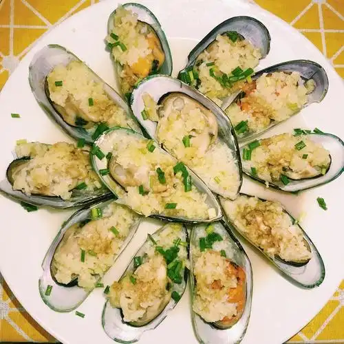 好多鱼小姐做的山姆厨房蒜蓉蒸青口贝