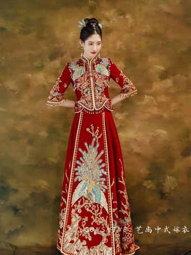 出租正版区保款礼晨高定中式嫁衣新娘气质名媛重工珠绣丝绒秀禾服