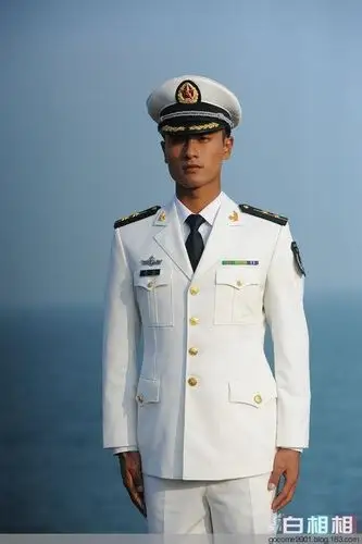 威武军警 赤胆忠心