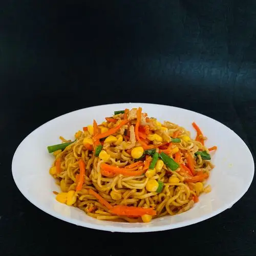 早餐: 红萝卜玉米瘦肉蒸面