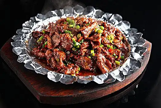 铁板孜然牛肉