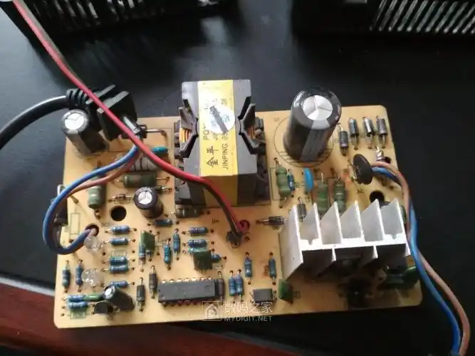 拆个电动车充电器 - 拆机乐园 数码之家