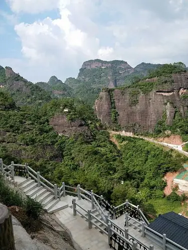 风景如画的容县都峤山