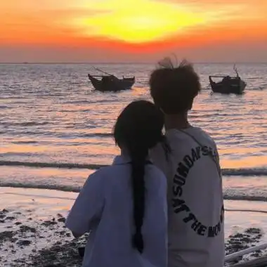 情头像情侣双人一人一张背影ins风