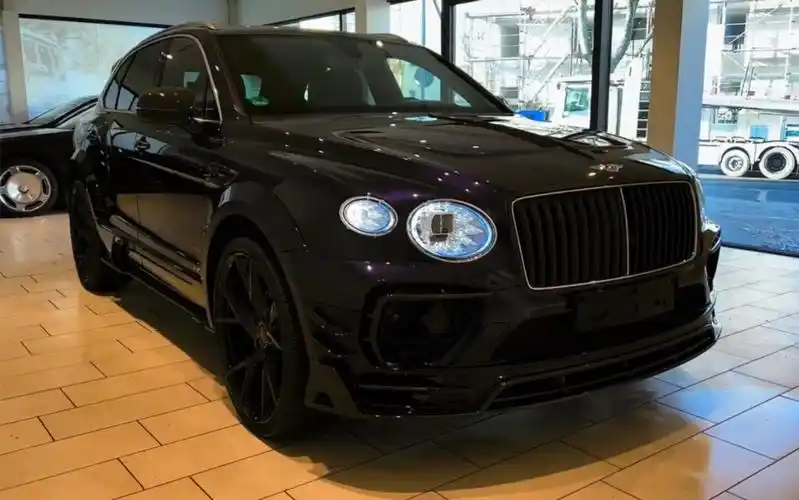 2023款 宾利添越mansory改装版亮相的华丽的suv