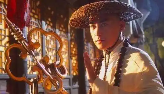 可你何时见过这样的法海不仅满背纹身,肌肉健硕,而且还与青蛇做出如此