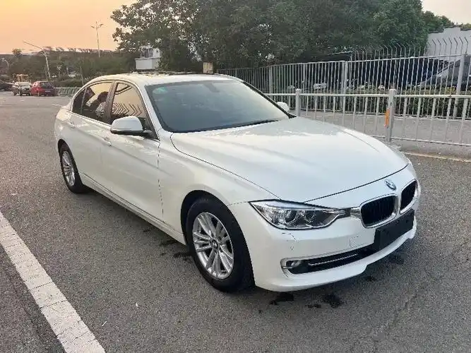 宝马320li 7.98万元 车型:轿车 车体颜色:白色 上 - 抖音
