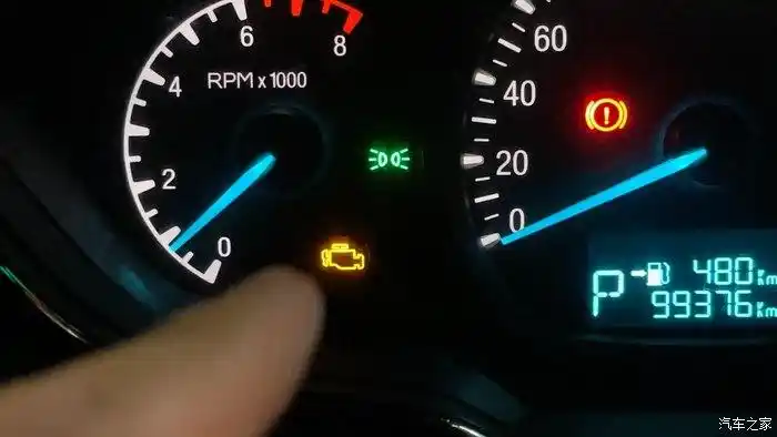 求助福睿斯发动机故障灯亮