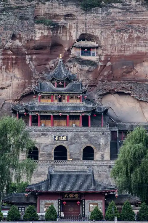 彬县大佛寺丝路明珠佛光普照众生