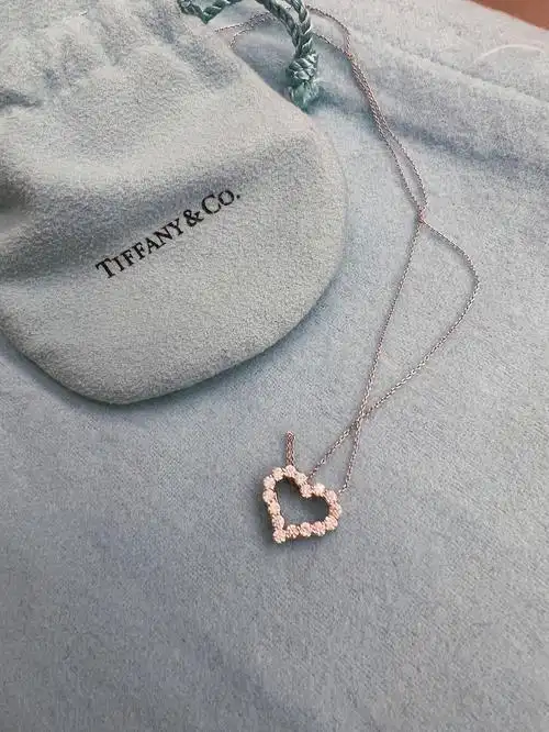 tiffany项链买了很久的经爱心钻石项链