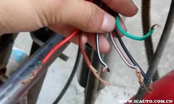 摩托车钥匙掉了怎么接线打火摩托车没钥匙最简单启动方法