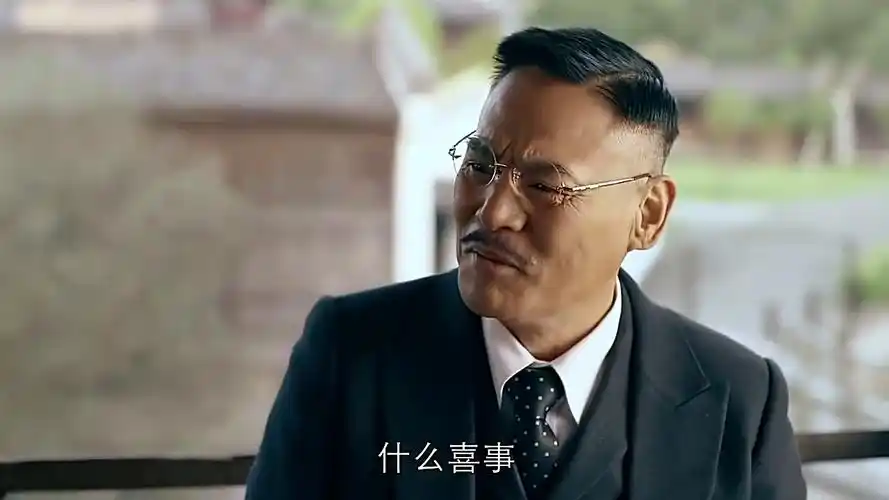 地下党潜伏在教育局工作,谁知局长要当媒人介绍老婆,头疼了