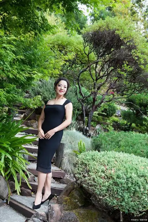 这个年龄段的女人,拥有着独特的魅力和韵味,她们的年华,是人生中