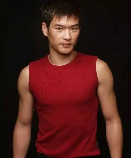 散打人物徐克电影散打男主角自述拍戏惨被ko