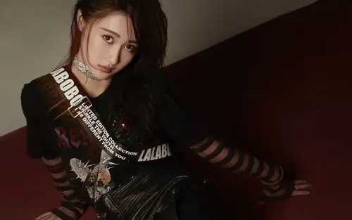 马泽涵性感时尚写真桌面壁纸