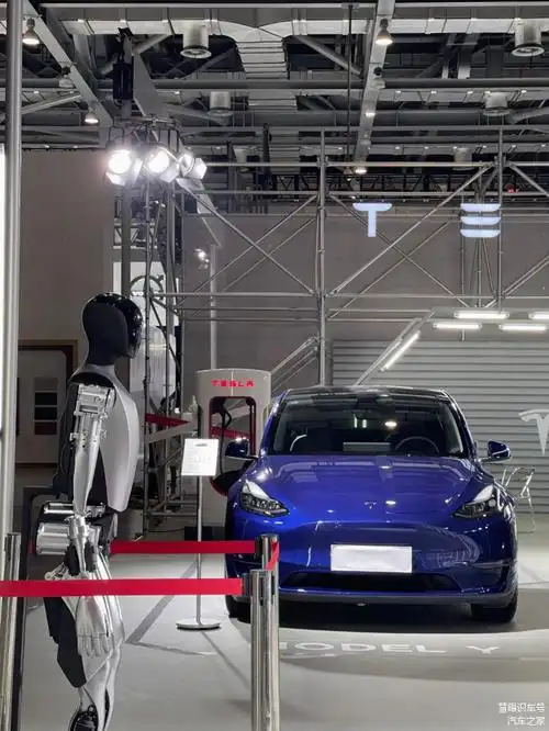 江西首秀特斯拉model3焕新版亮相南昌国际车展